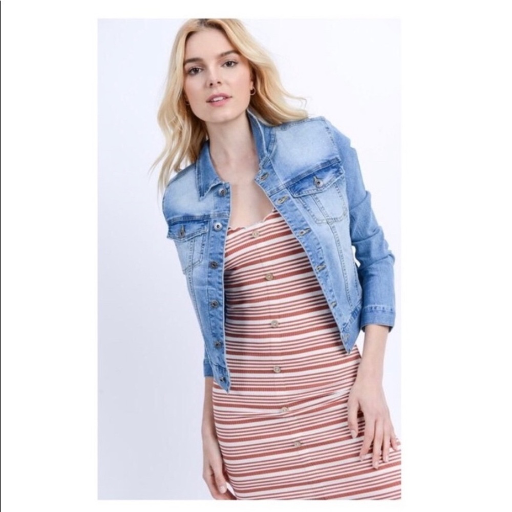 Light Wash Faded Distressed Stretch Denim Jacket